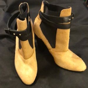 Elizabeth and James Solar boots calf hair sz 10